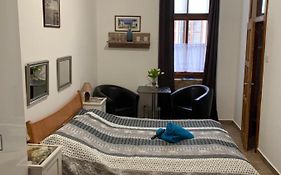 Anna Apartman