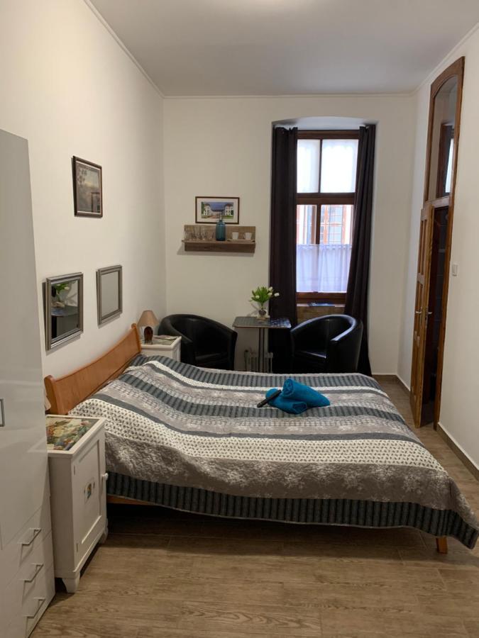 Anna Apartman Pápa Esterno foto