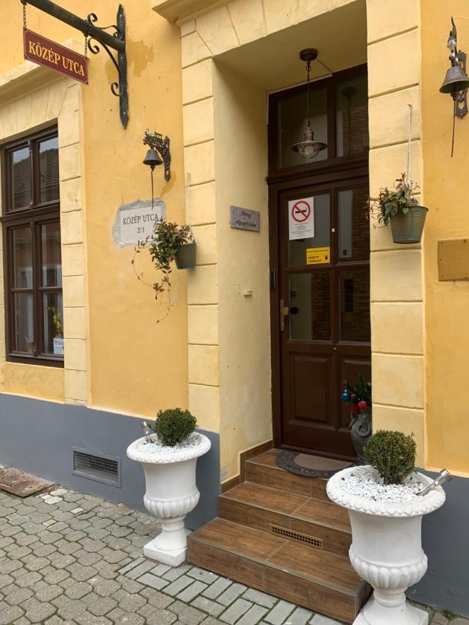 Anna Apartman Pápa Esterno foto